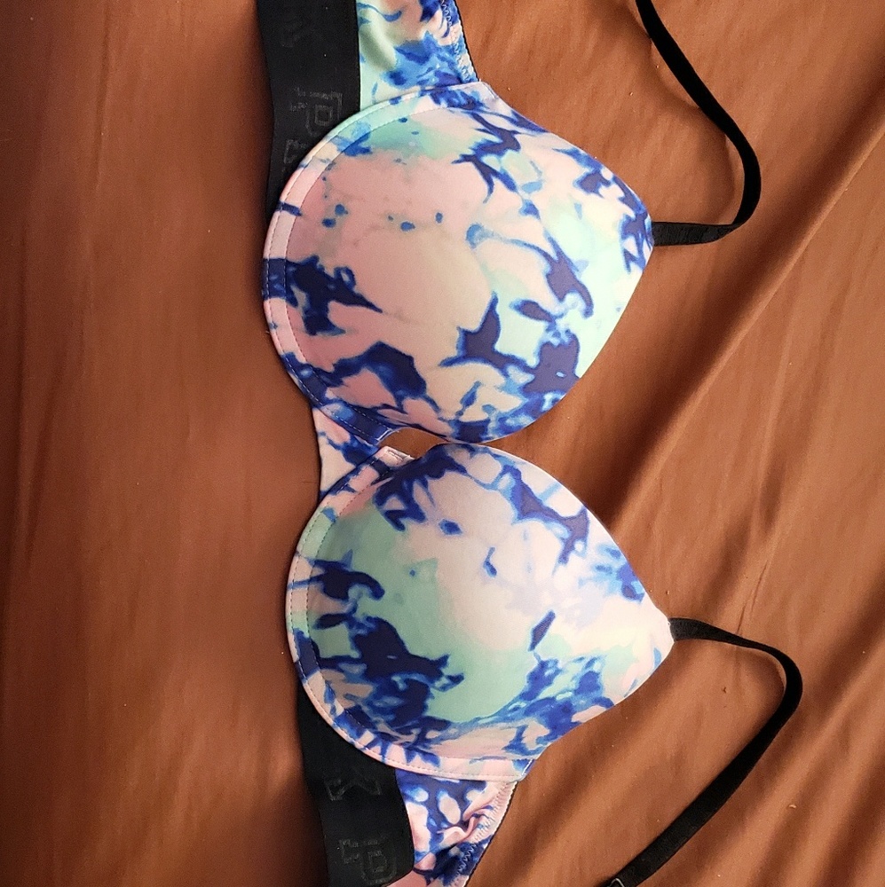 Pink bra Victoria secret